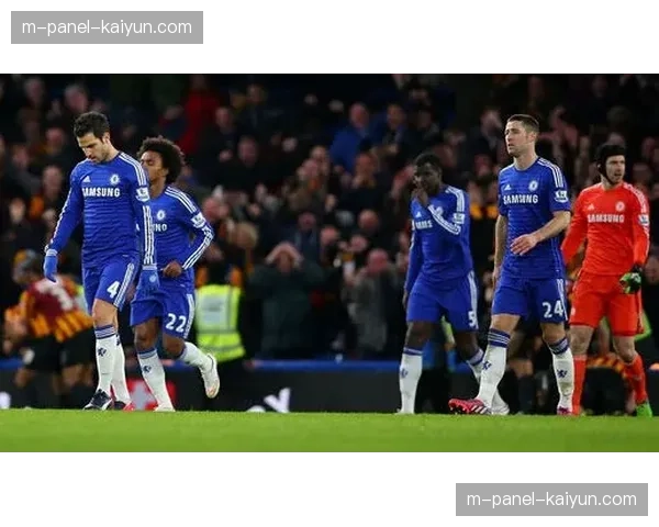 通讯:从英甲到英超主力,考文垂后卫范埃维克的非凡旅程 通讯:从英甲到英超主力,考文垂后卫范埃维克的非凡旅程